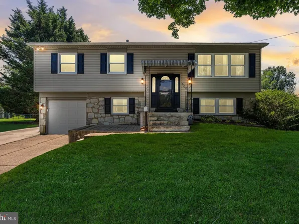 500 Wood Lane Ct, Cinnaminson, NJ 08077