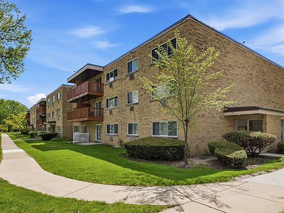2nd image of 730 Dempster St APT Hg11