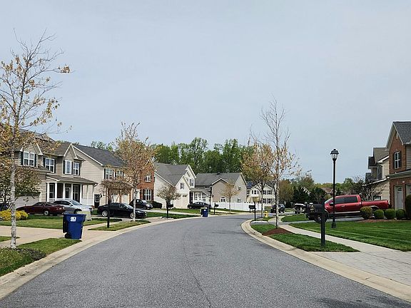 5th image of 9383 Principal Ln