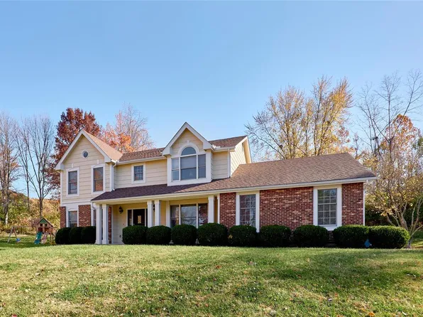 11909 Autumn Lakes Dr, Maryland Heights, MO 63043