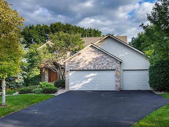 4th image of 210 Carver Creek Pl