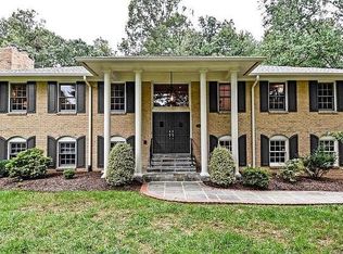 10909 Justin Knoll Rd, Oakton, VA 22124