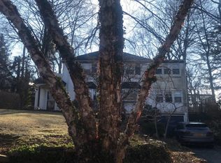 50 Old Ox Rd, Manhasset, NY 11030