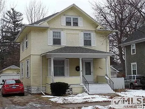 803 4th St photo 1
