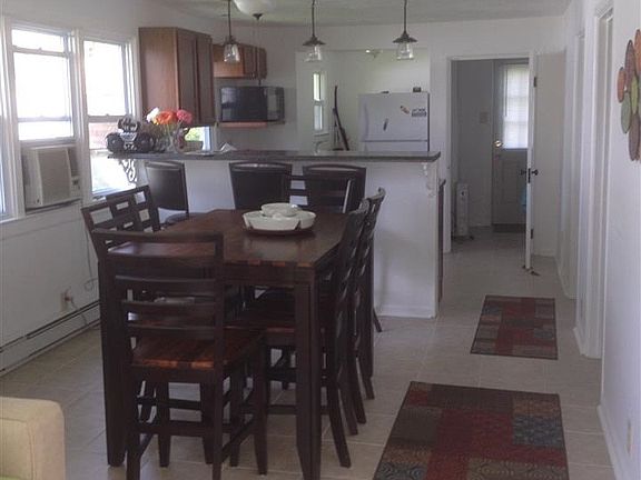 ceramic tile throughout