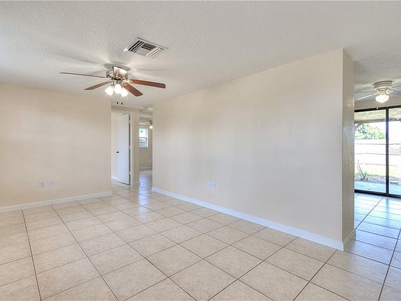4th image of 2042 Shannon Dr