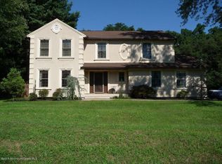 7 Holly Hill Rd, Marlboro, NJ 07746