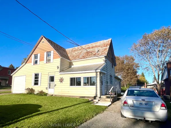 30 Gould St, Whitewater Region, ON K0J 1K0