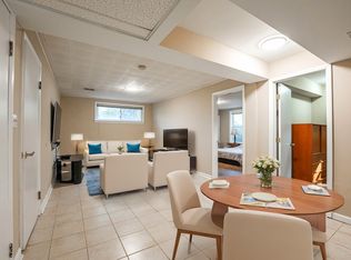 6809 Weaver Ave #B, McLean, VA 22101