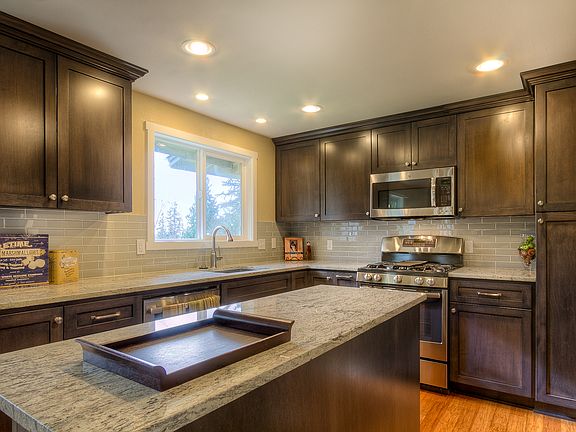4th image of 12625 NE 111th Pl