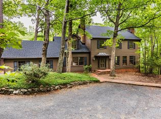 624 Brookview Dr, Chapel Hill, NC 27514