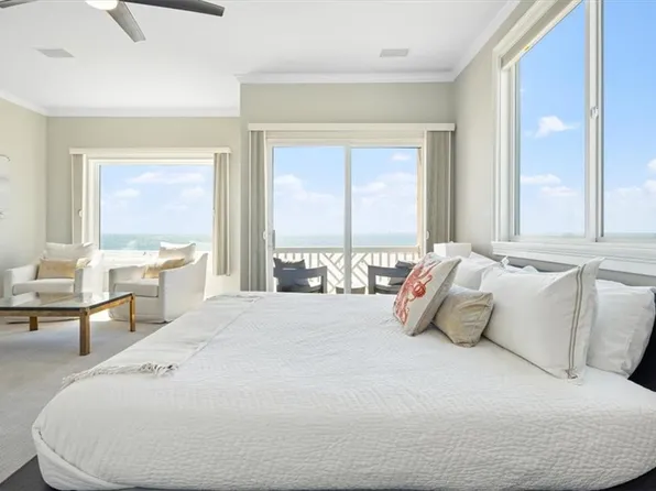 1028 Beachview Dr APT 5, Saint Simons Island, GA 31522