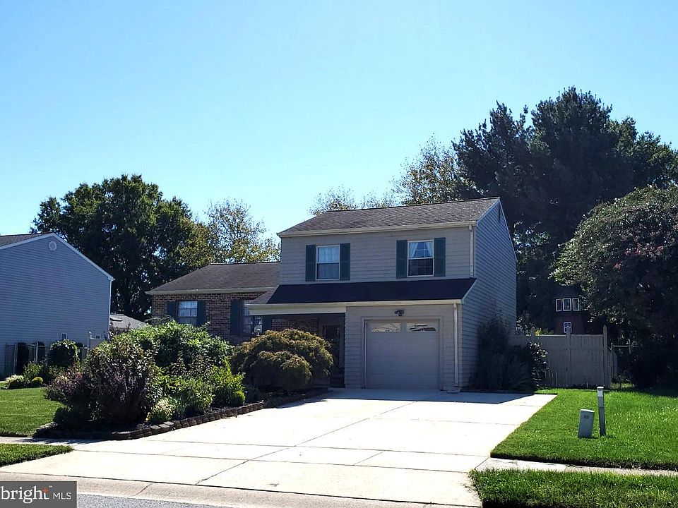 1st image of 219 Tinsley Ct