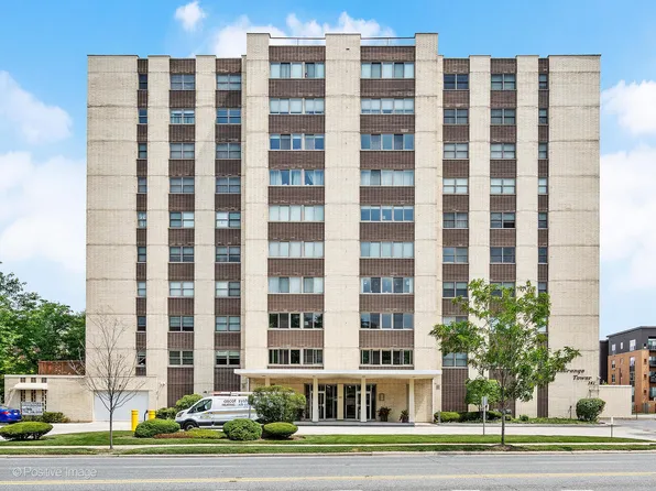 141 N La Grange Rd APT 905, La Grange, IL 60525