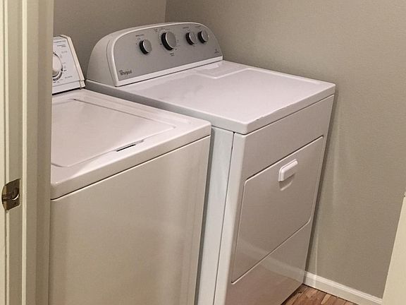 laundry room/pantry