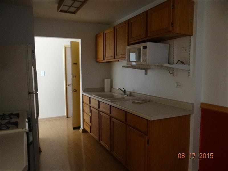 2nd image of 9520 S Mayfield Ave