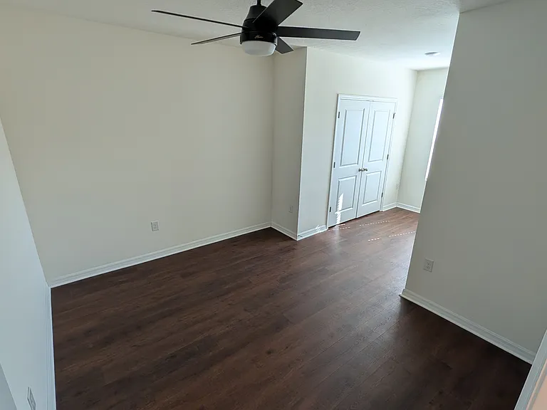 2926 Suncoast Plains Dr — Photo 17