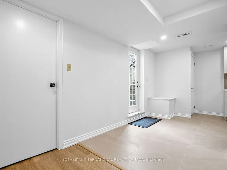 11 Valley Centre Dr #BASEMENT — Photo 10