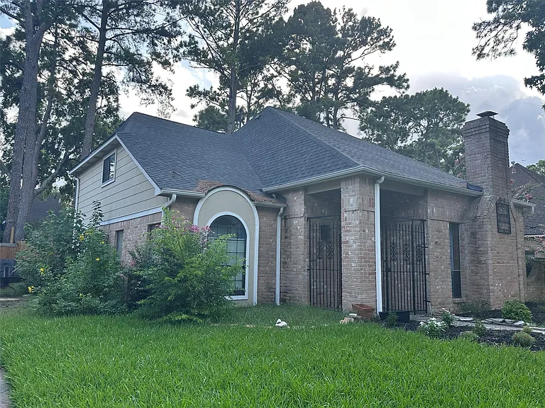 14707 Treborway Dr — Photo 2