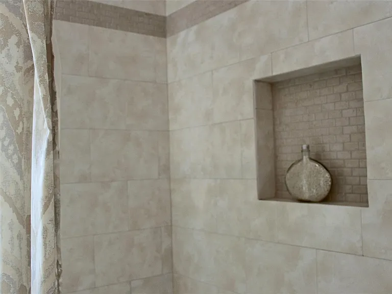 10306 Bob White Dr — Photo 16