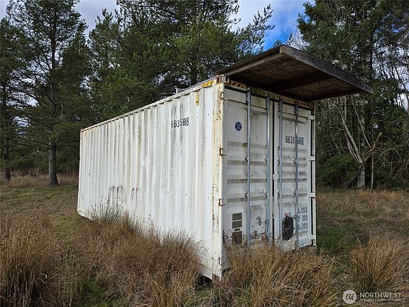 4th image of 22 X Nicholson Road