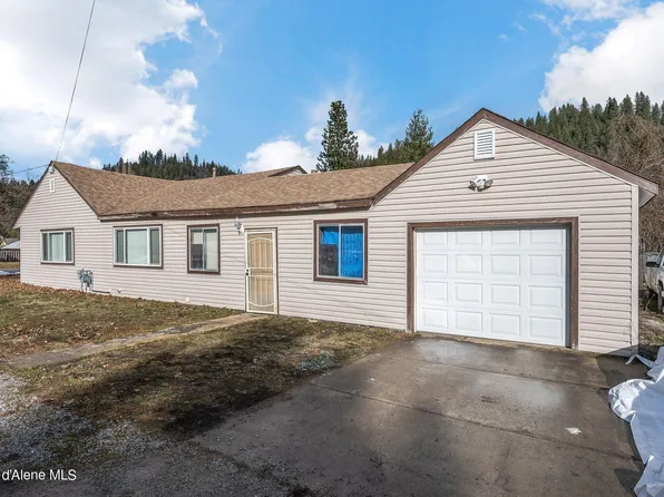 301 N 6th St, Osburn, ID 83849