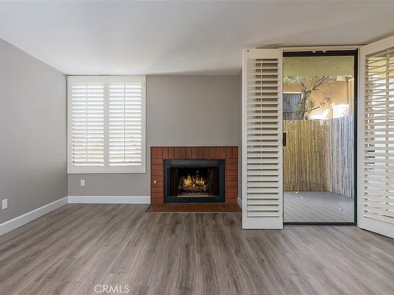 3333 Primera Ave #B — Photo 3