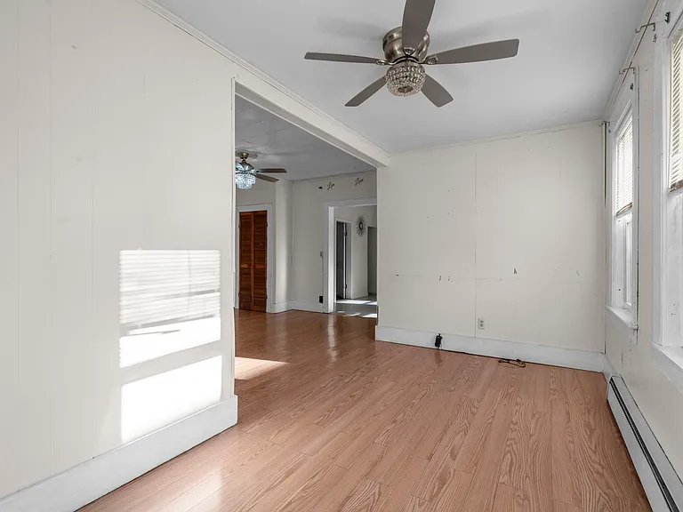 25 Salem St — Photo 13