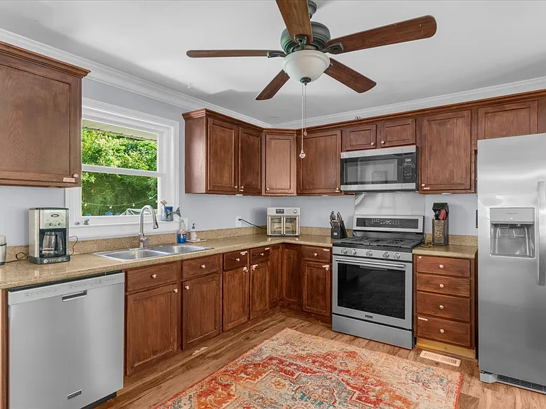 852 Benson Hurst Dr SW — Photo 32