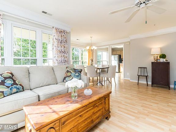 5th image of 21833 Baldwin Sq Unit 302