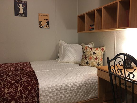 5th image of 150 Browns Ln