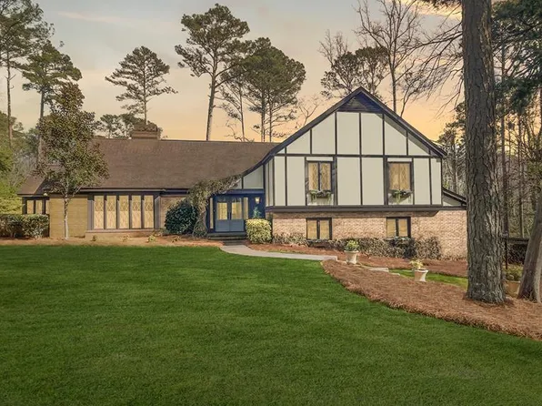 205 Gatewood Dr, Greenwood, SC 29646