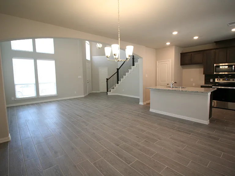 1512 Joy Dr — Photo 3