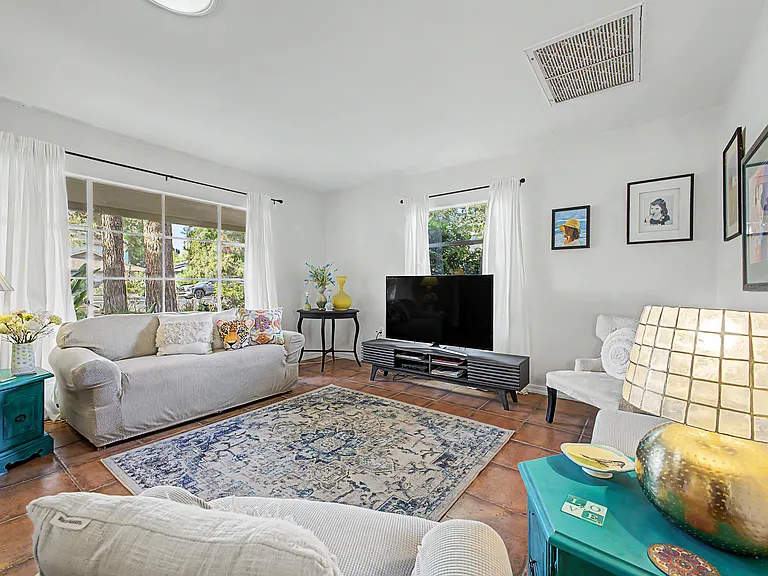 335 W Georgia Ave — Photo 4