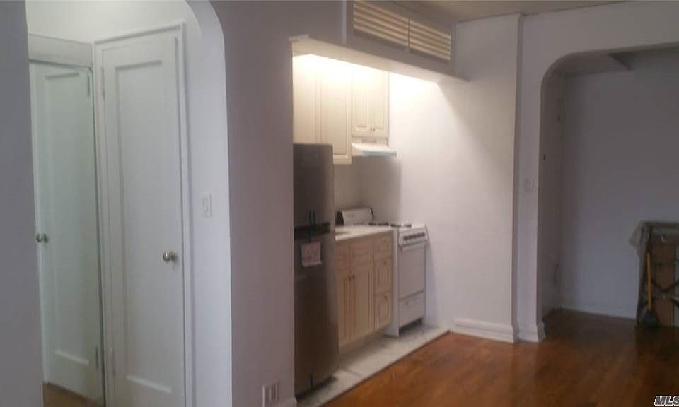 1st image of 111-35 75th Ave