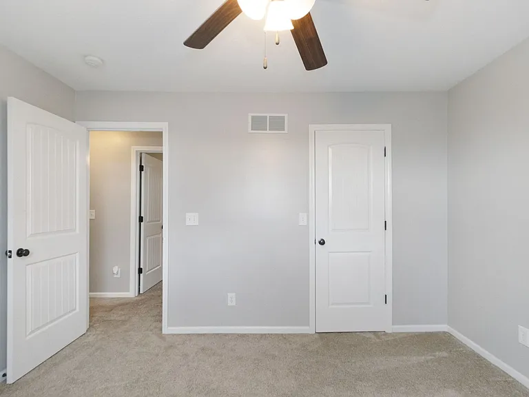 2621 Valentine Ln — Photo 24