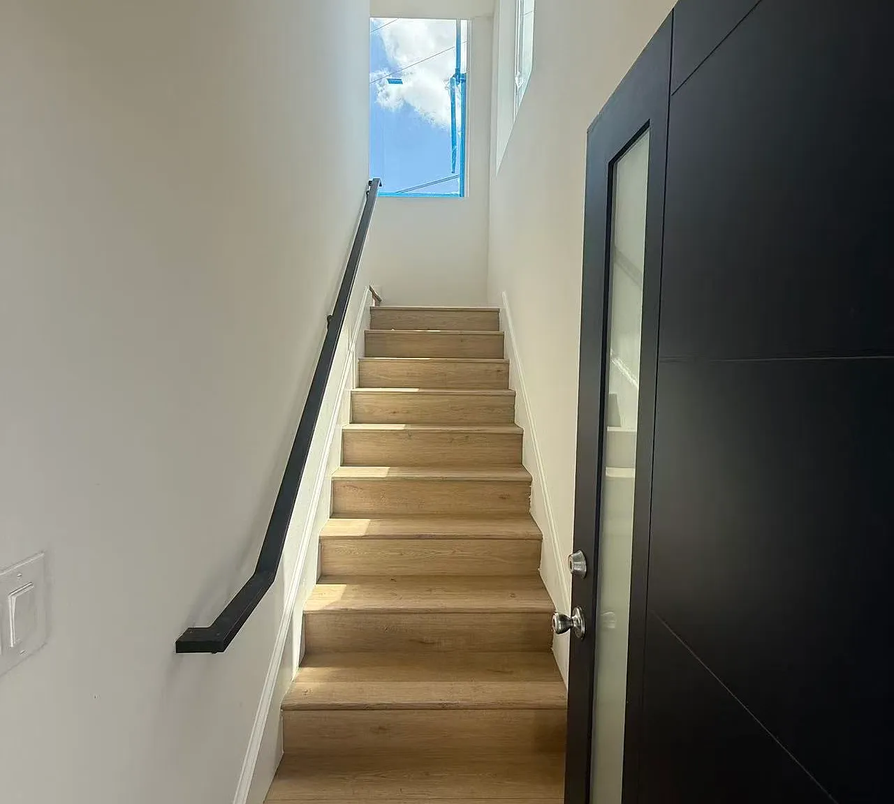 6 bed, $6,500 — Photo 3