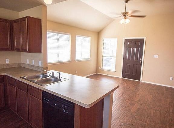 5th image of 4405 Belfield Ln