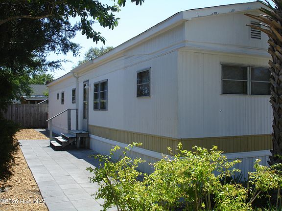 3rd image of 133 Myrtle Avenue