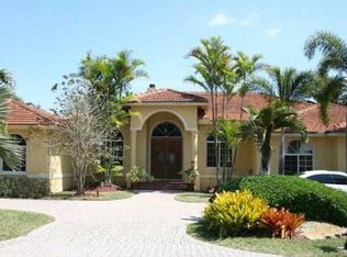 2352 SW 112th Way, Davie, FL 33325