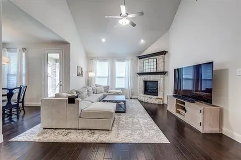 4157 Maclin Dr — Photo 9