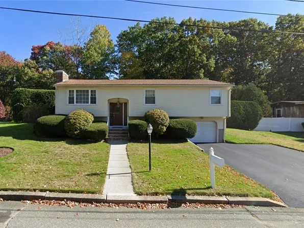 8 Joyce Dr, North Providence, RI 02911