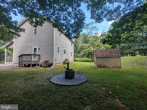 4th image of 11 Wylie Cir