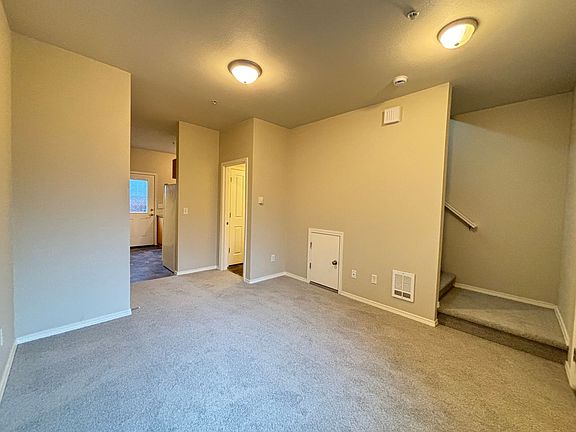 4th image of 6923 N Fessenden St APT C