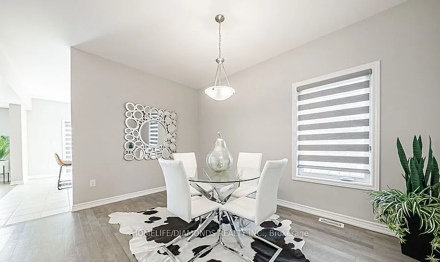 4 bed, $2,800 — Photo 3