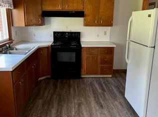 2525 Pleasant Valley Rd NE, New Philadelphia, OH 44663