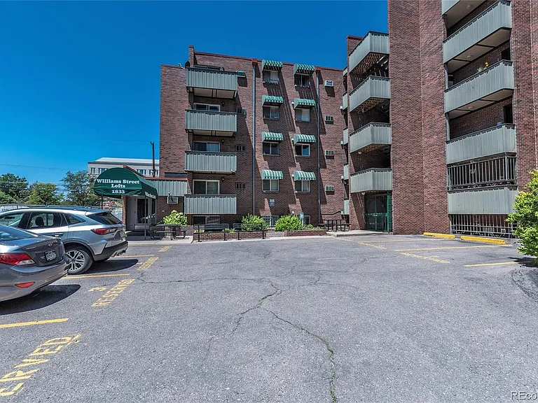 1833 N Williams St #504 — Photo 15