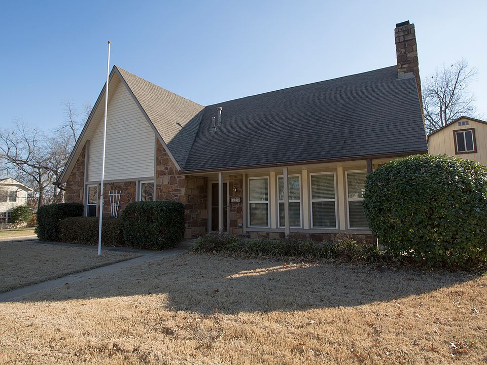 Welcome to the lovely Minshall Park Addition. Great location.