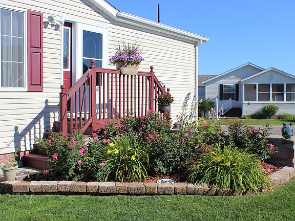 3rd image of 11096 Wood Run Cir