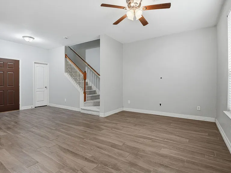 16019 Summerville Lake Dr — Photo 4